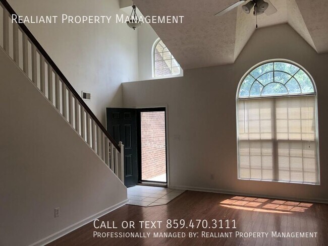 Building Photo - 2725 Green Valley Ct