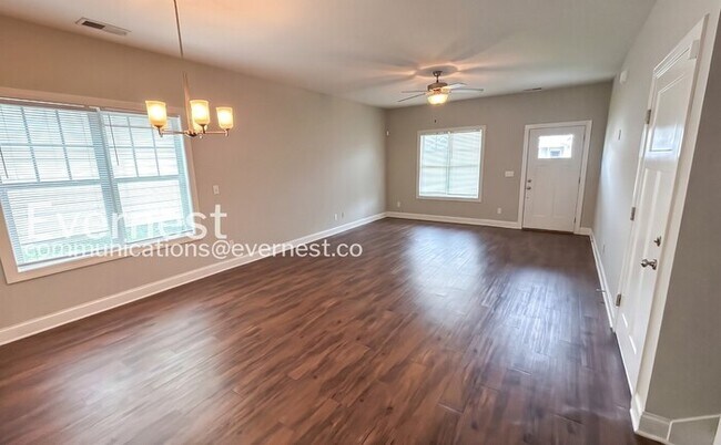 Foto del edificio - 5344 Roosevelt Rd
