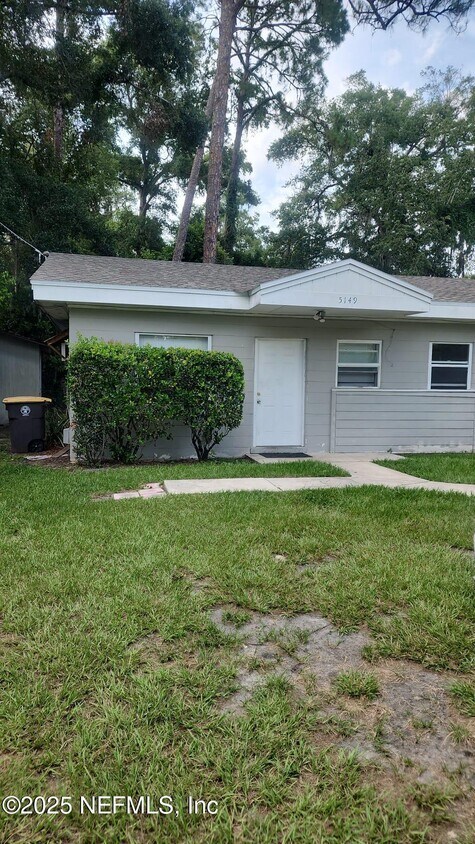 Foto principal - 5149 107th St