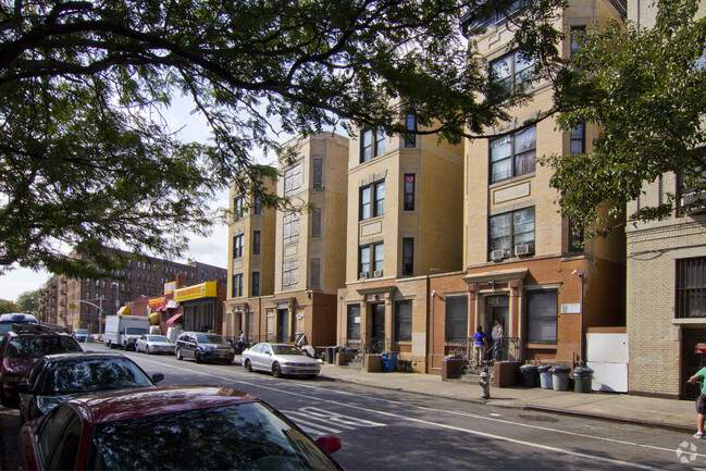 Primary Photo - 1139 Longfellow Ave