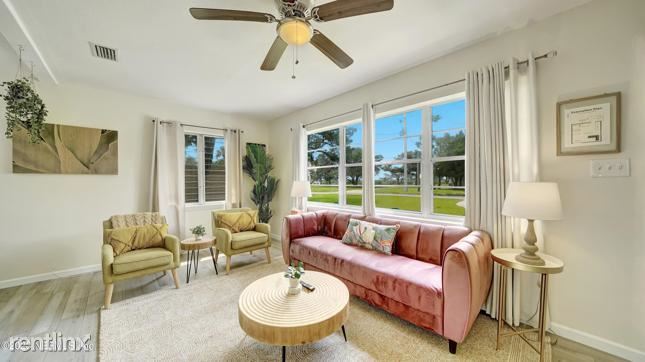 Foto del edificio - 2 br, 1 bath House - 270 R S Matanzas Blvd