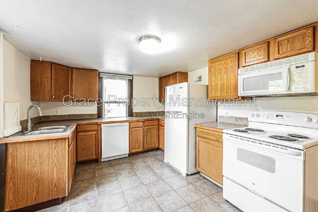 Building Photo - 4118 W 42nd Ave