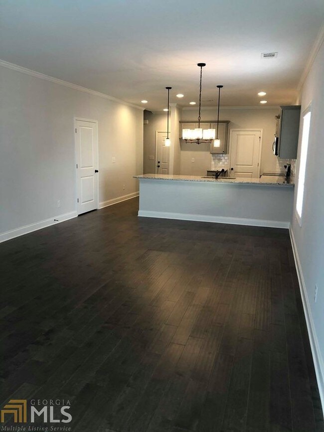 Foto del edificio - 3742 Shady Valley Ln