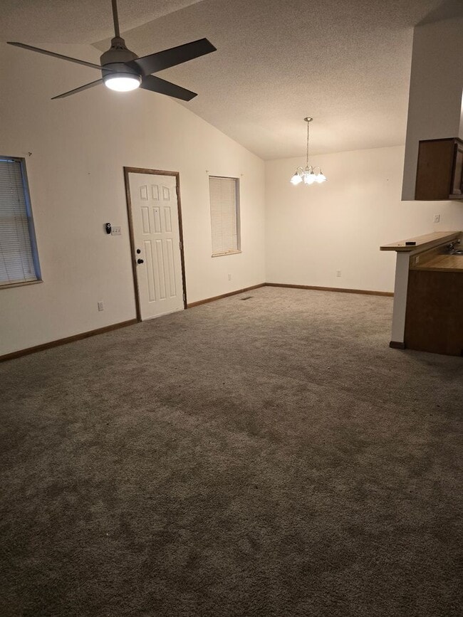 Building Photo - Knoxville 37931 - 3 bedroom, 2 bath home w...