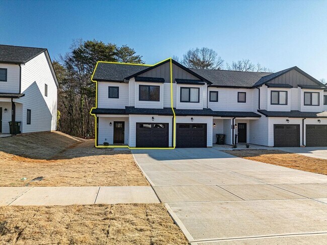 Foto del edificio - 2025 Built Townhome - Move-In Ready!