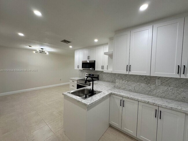 Foto del edificio - 19252 NW 47th Pl