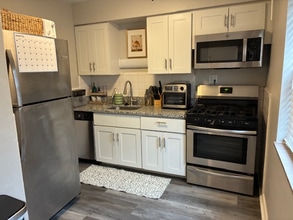 Building Photo - 6219 Nagel Ave