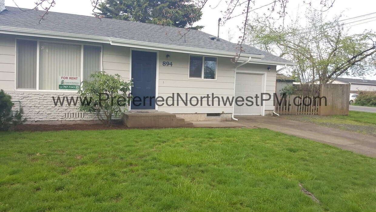 Foto principal - 892 Cornwall Ave