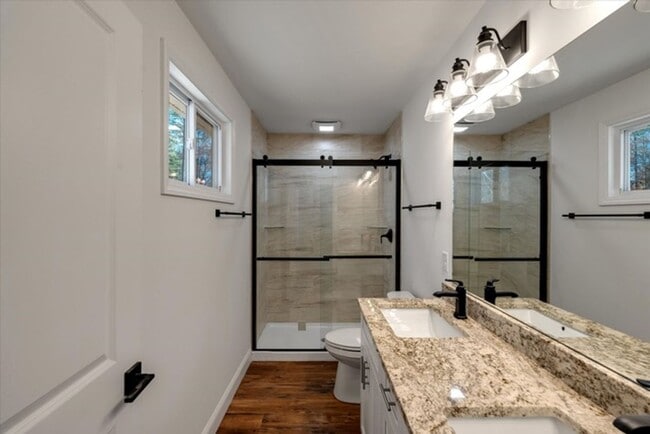 Building Photo - Charming Brand-New Contemporary Home in Black Mountain