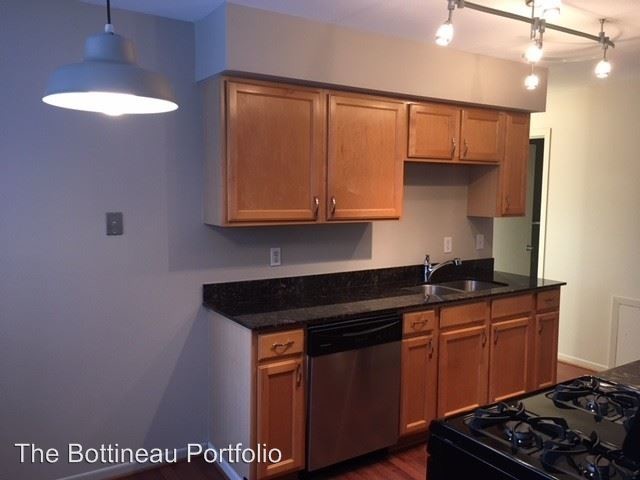 Primary Photo - 2219 Marshall St NE