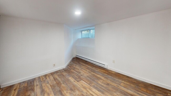 Building Photo - 26 Sunset Terrace