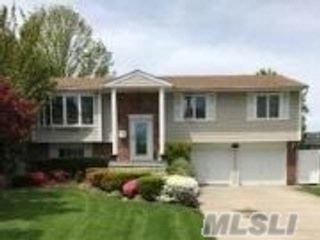 Primary Photo - 6 Pebble Pl