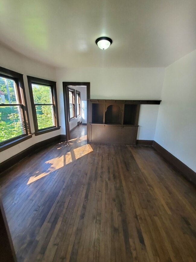 Building Photo - 3045-3047 N 11th St. (Duplex) (ACE PROPERTY)