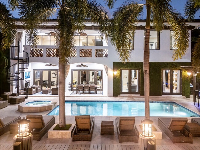 Foto del edificio - 2430 Castilla Isle