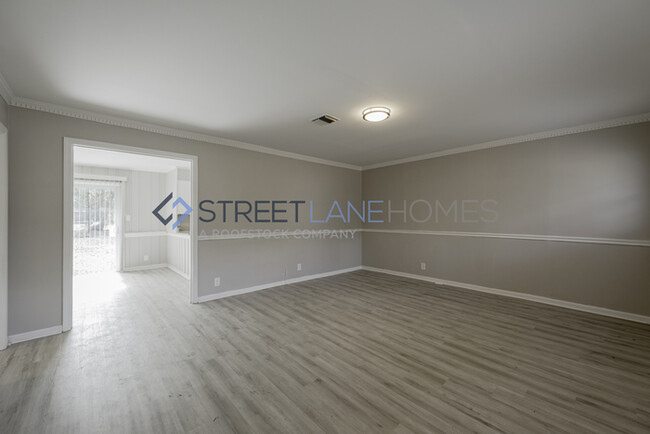 Building Photo - NOW OFFERING HALF OFF THE FIRST FULL MONTH...