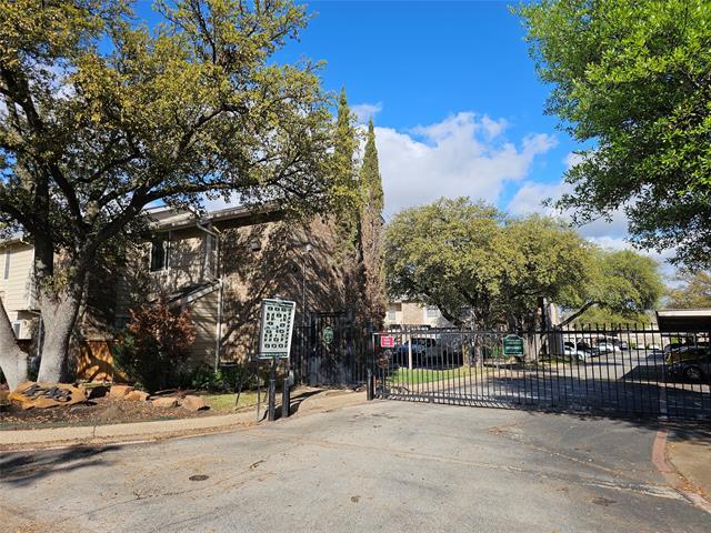 Foto del edificio - 4748 Old Bent Tree Ln