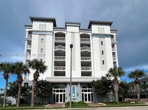 Building Photo - 1809 First St