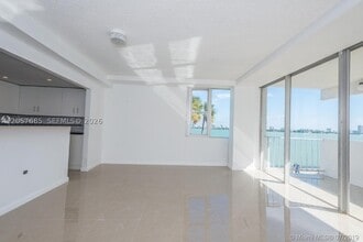 Building Photo - 7545 E Treasure Dr