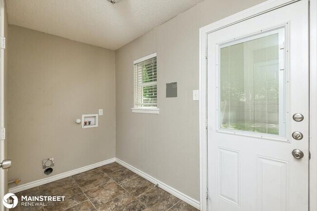 Foto del edificio - 405 S Judd St, White Settlement, TX 76108
