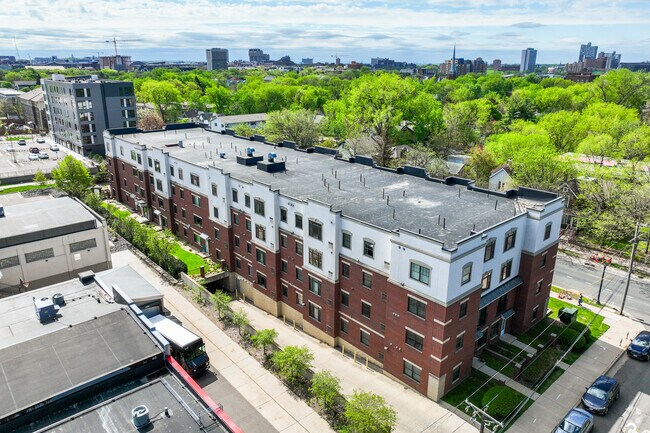 Foto del edificio - Mill Trace Condominiums