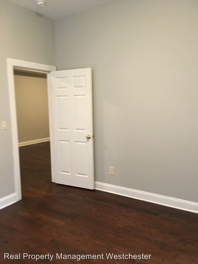 Building Photo - 31-37 Spring St