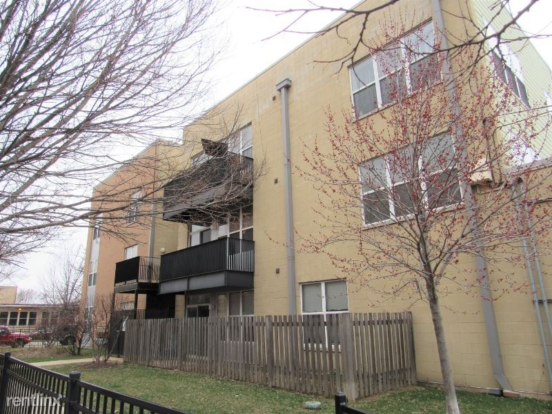 Foto principal - 2 br, 2 bath Condo - 2257 west lake street