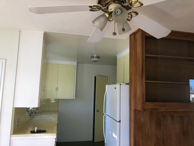 Foto del edificio - 2110 Williams St
