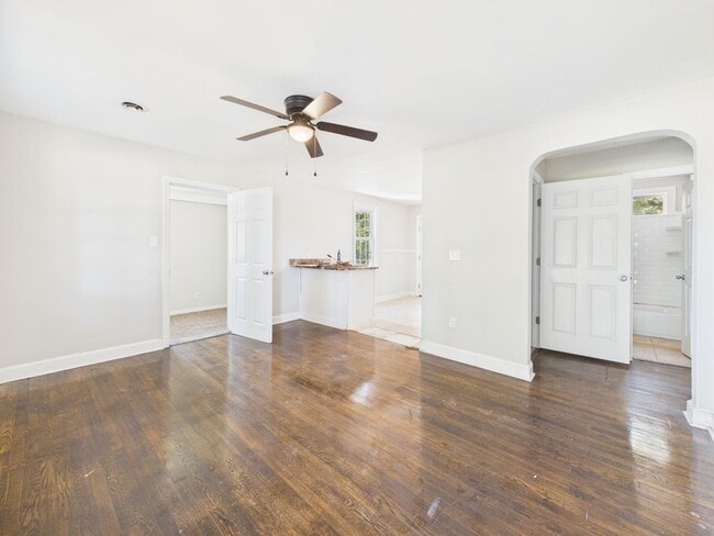 Building Photo - 4605 Eastover Ave