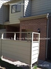 Building Photo - 3230 N Shadowbrook Dr