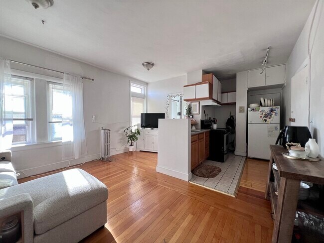 Foto del edificio - 3 Englewood Ave