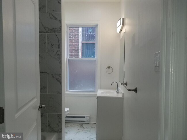 Building Photo - 537 E Tulpehocken St