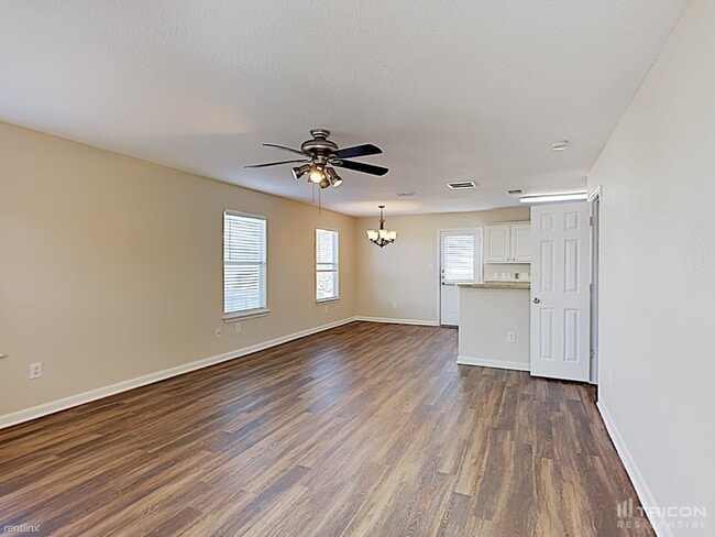 Building Photo - 11247 Country Canyon