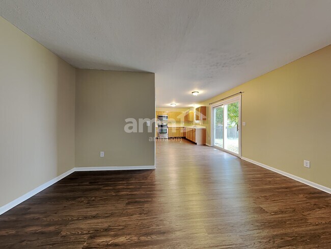 Foto del edificio - 2320 Bradshire Rd
