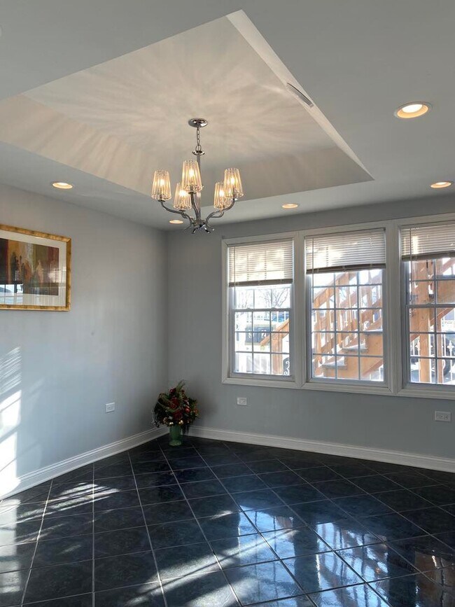 LIVING ROOM - 4316 W 31st St