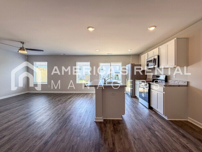 Building Photo - MOVE IN SPECIAL!! Available NOW!!! Sign a 13-month lease by 3/15/2026 and receive a leasing incen...