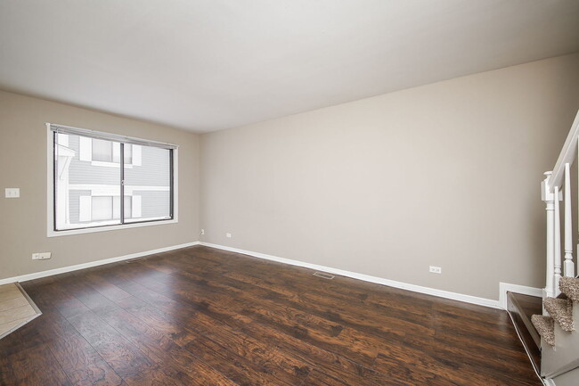 Building Photo - 29W529 Winchester Cir S