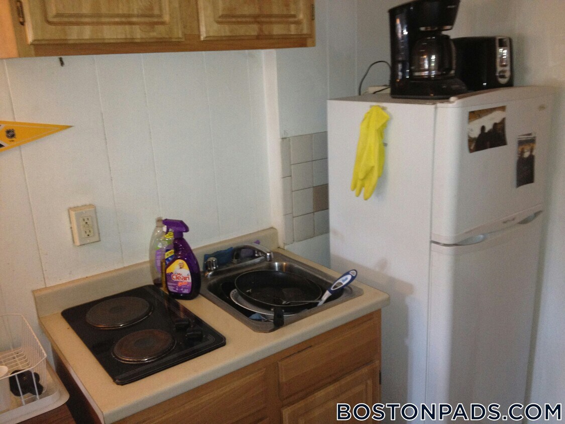 Foto del edificio - 272 Newbury St