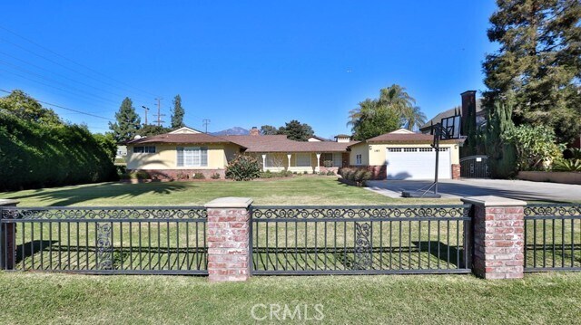 Building Photo - 185 W Longden Ave