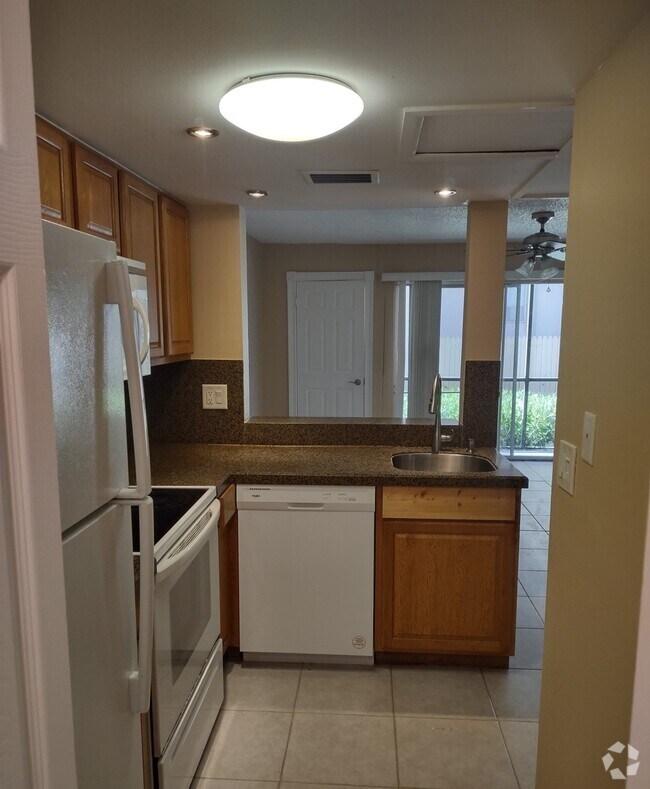 Hidden Harbour Apartments under 3,000 Altamonte Springs, FL 2 Rentals