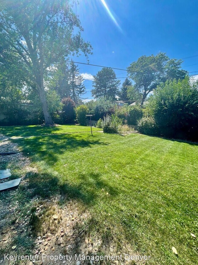 Foto del edificio - 4 br, 2 bath House - 10451 Livingston Drive