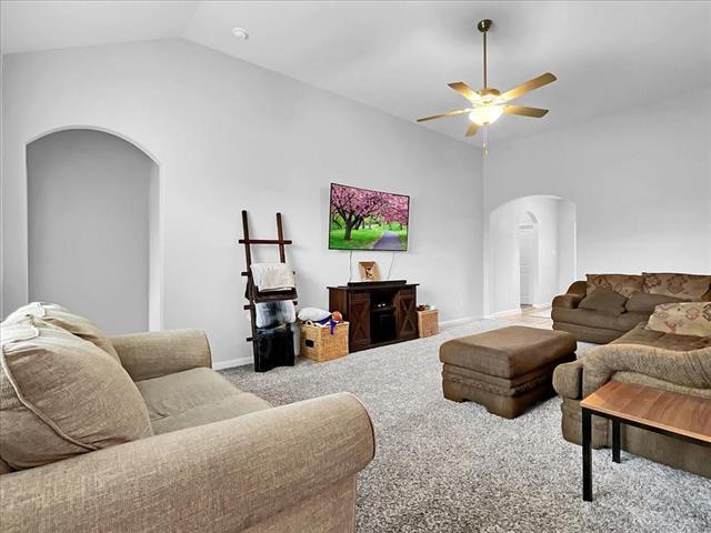Building Photo - 2112 Erlinda Dr