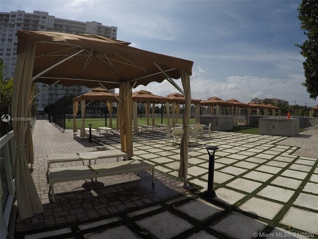 Foto del edificio - 2801 NE 183rd St  112W Aventura Fl 33160