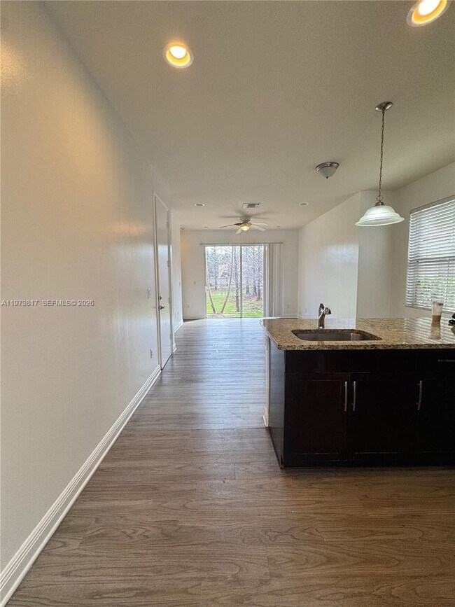 Foto del edificio - 7658 NW 88th Terrace