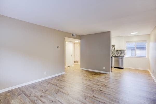 Foto del edificio - 2220 Lake Rd