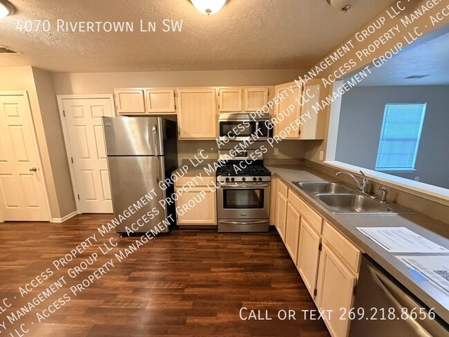 Foto del edificio - 4070 Rivertown Ln SW