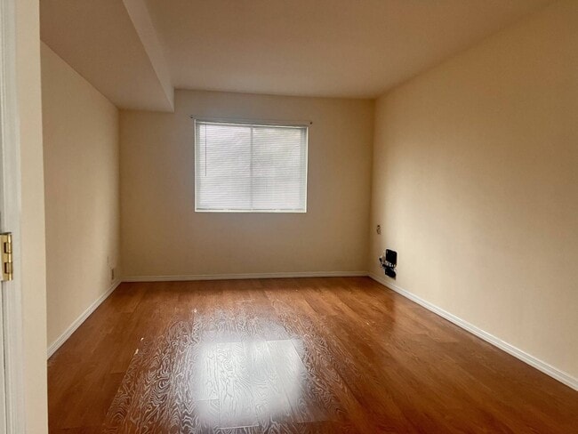 Foto del edificio - 249 Warwick Ave