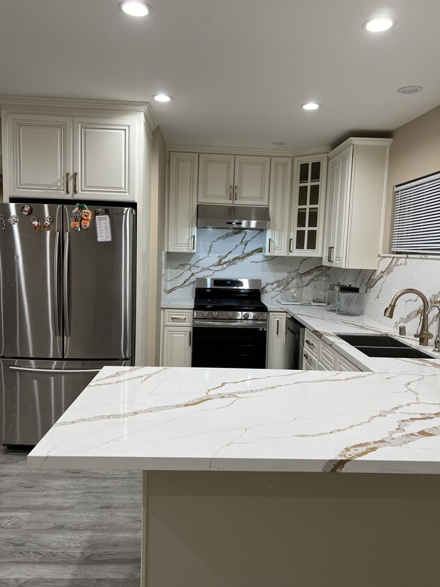 Foto principal - 549 Olmsted Dr