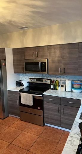 Foto del edificio - 2380 NW 140th St