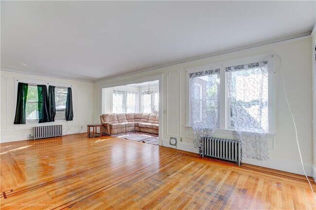 Foto del edificio - 270 Mt Pleasant Ave