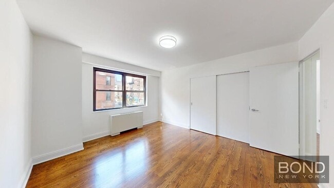Foto del edificio - 401 E 88th St